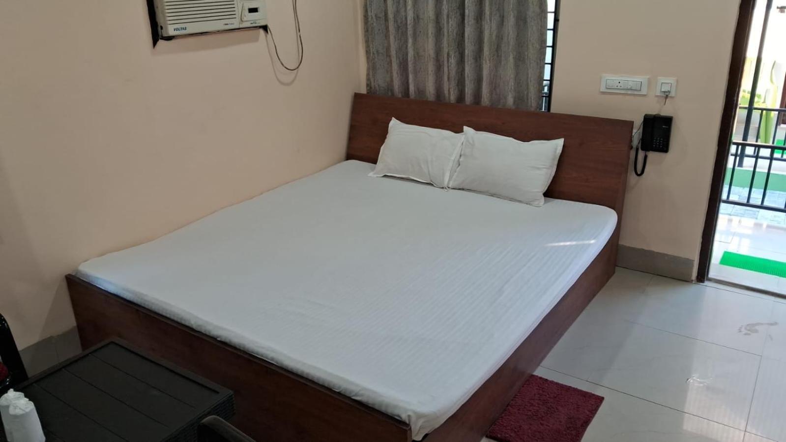New Mouchak Hotel & Resorts Tajpur Buitenkant foto