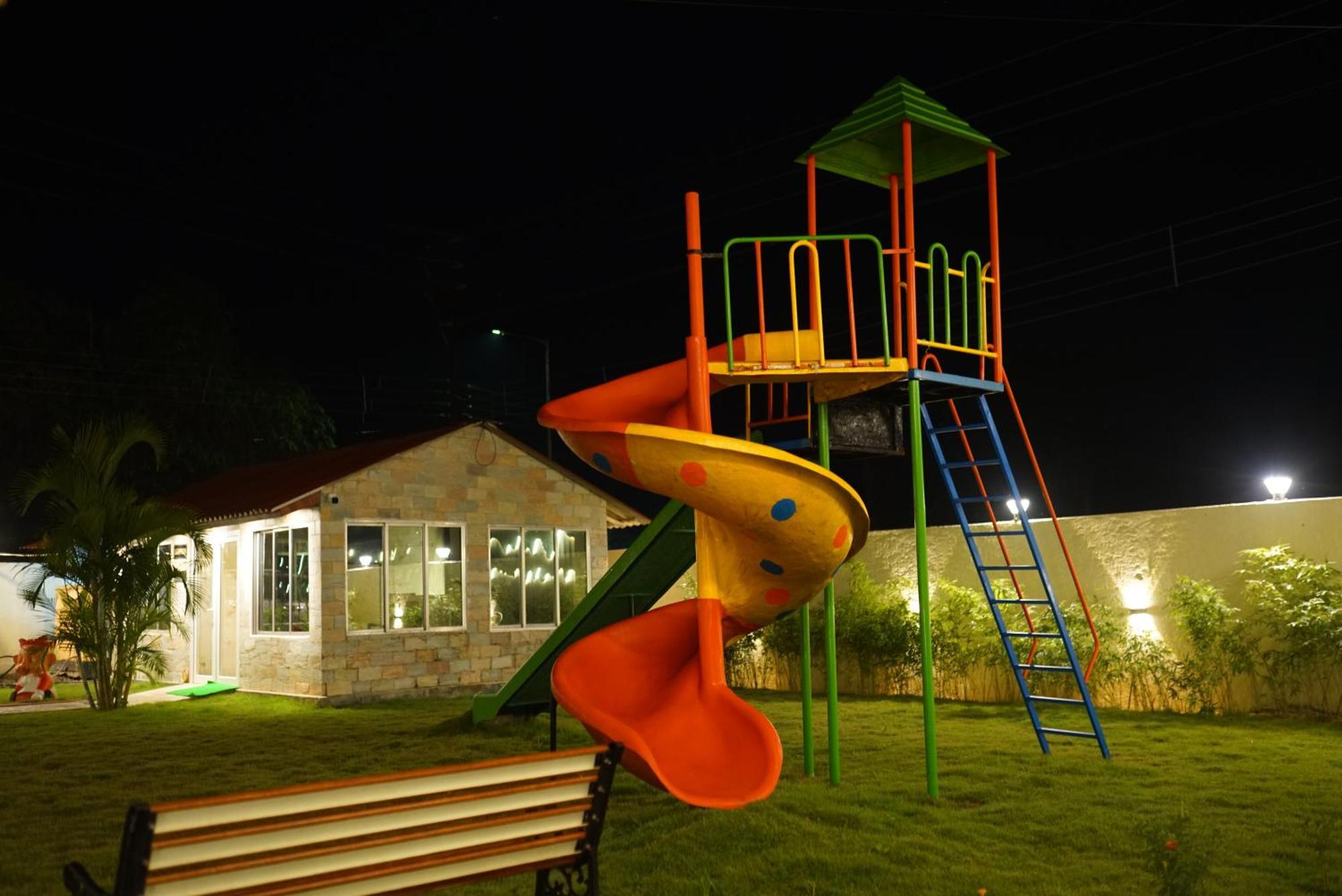 New Mouchak Hotel & Resorts Tajpur Buitenkant foto