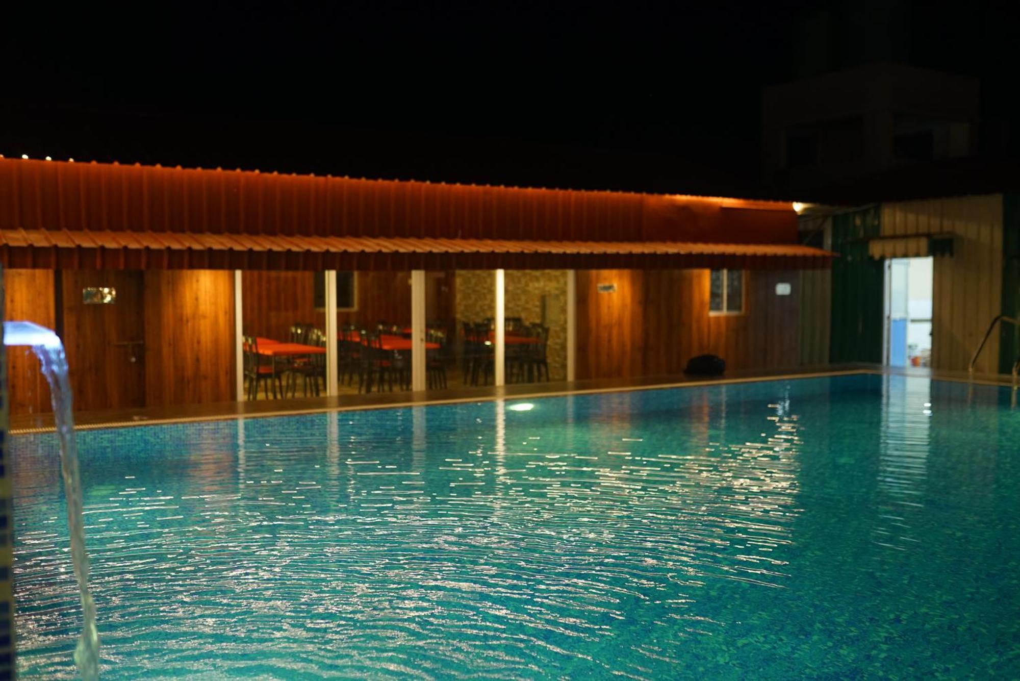 New Mouchak Hotel & Resorts Tajpur Buitenkant foto